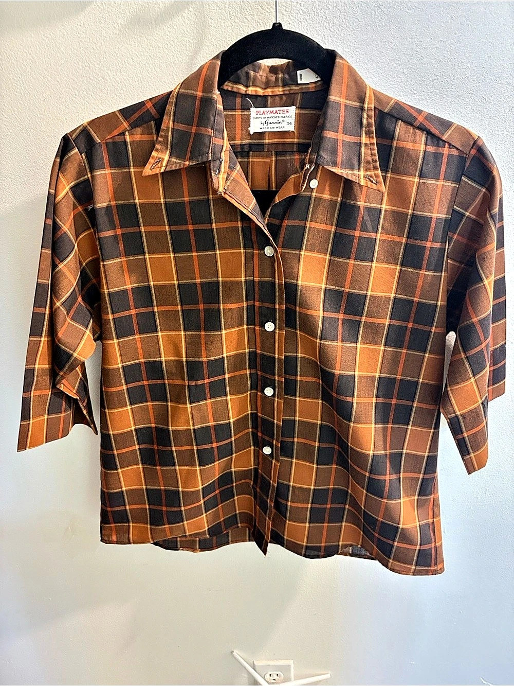 Playmates Plaid Short Sleeve Button Down in Brown & Orange Size Medium